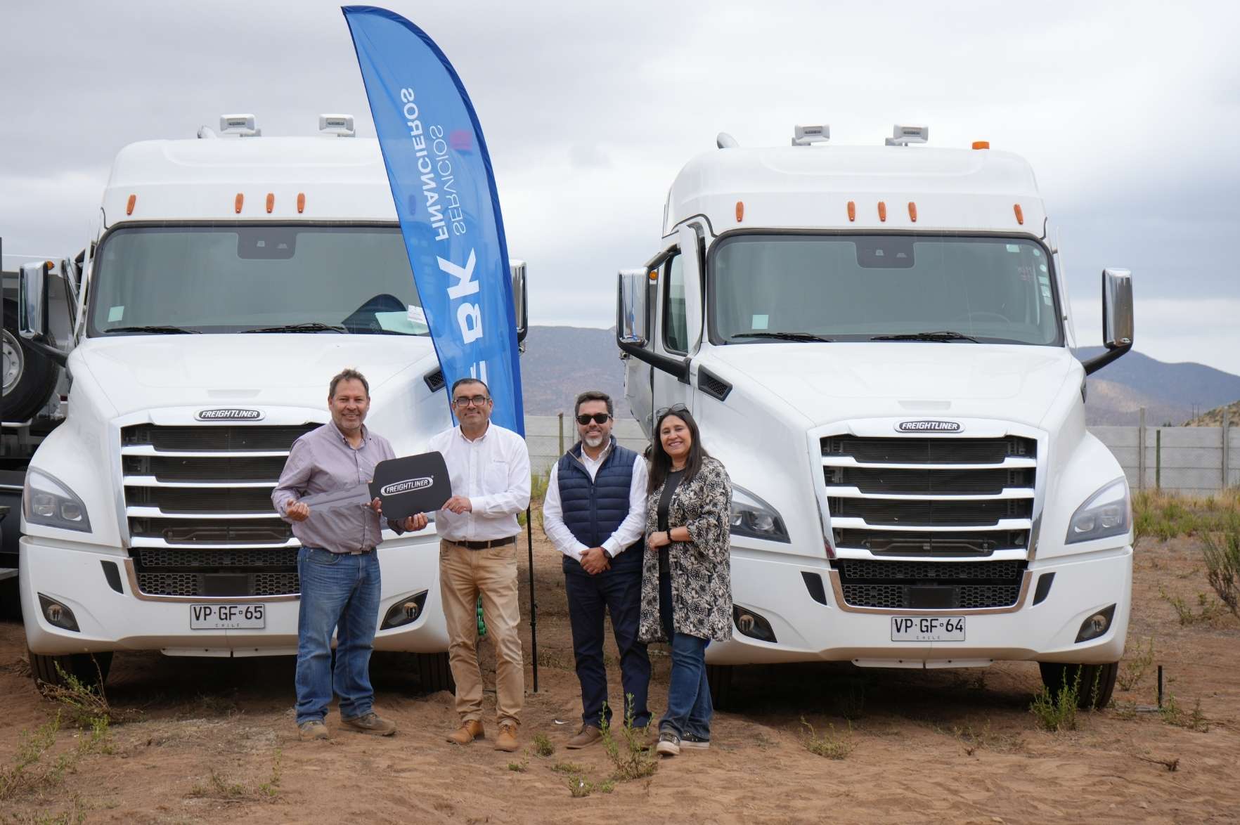 Transportes Rojas y Donaire suman camiones Freightliner a su flota