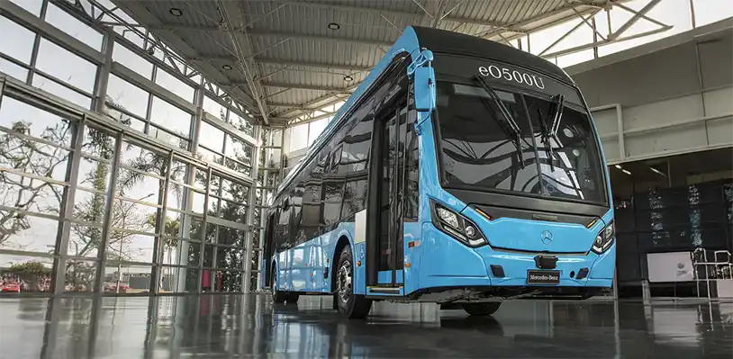 30 años de buses Daimler