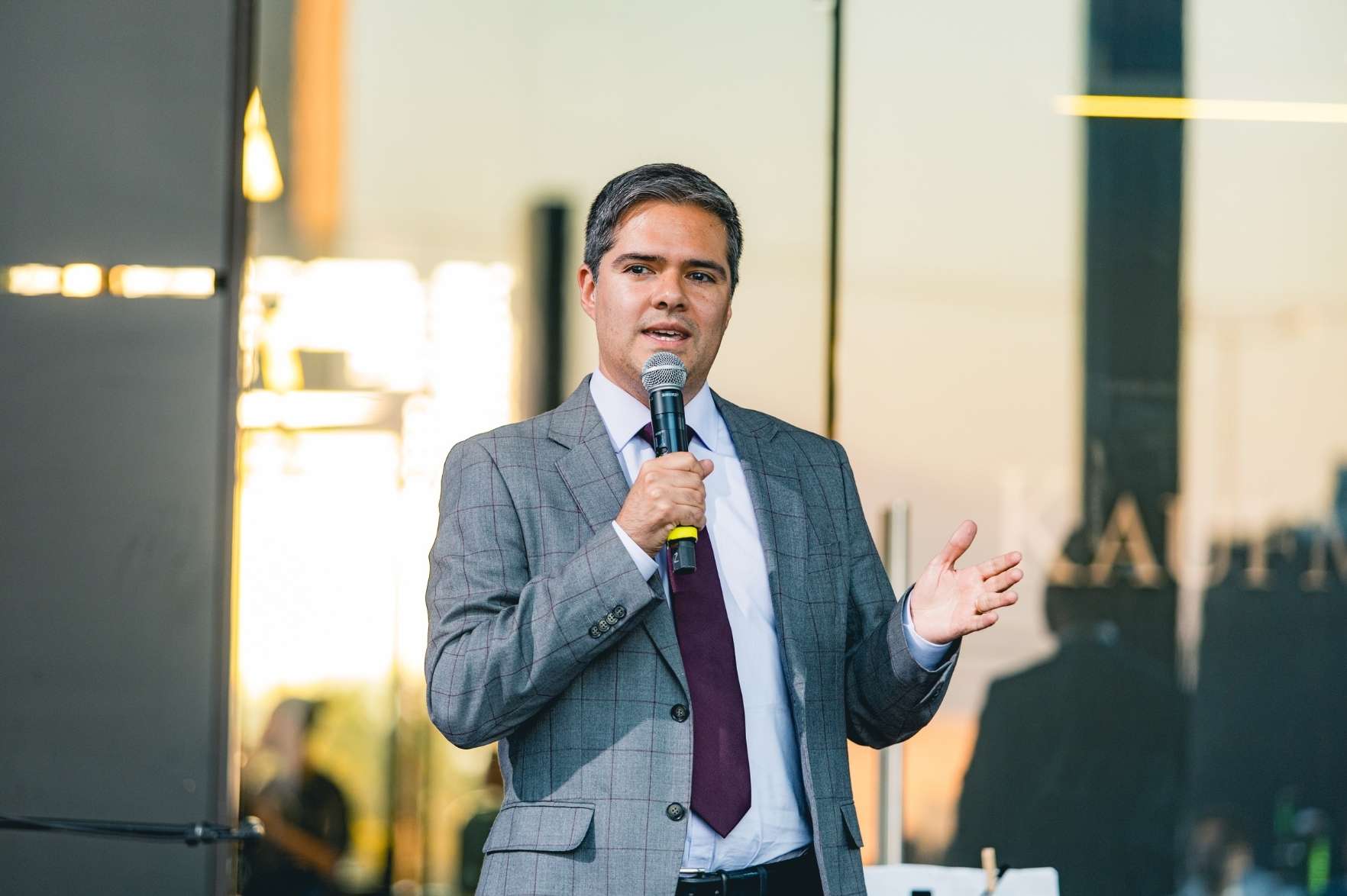 Chile marca un hito mundial: Kaufmann y CCU presentan el eActros 600