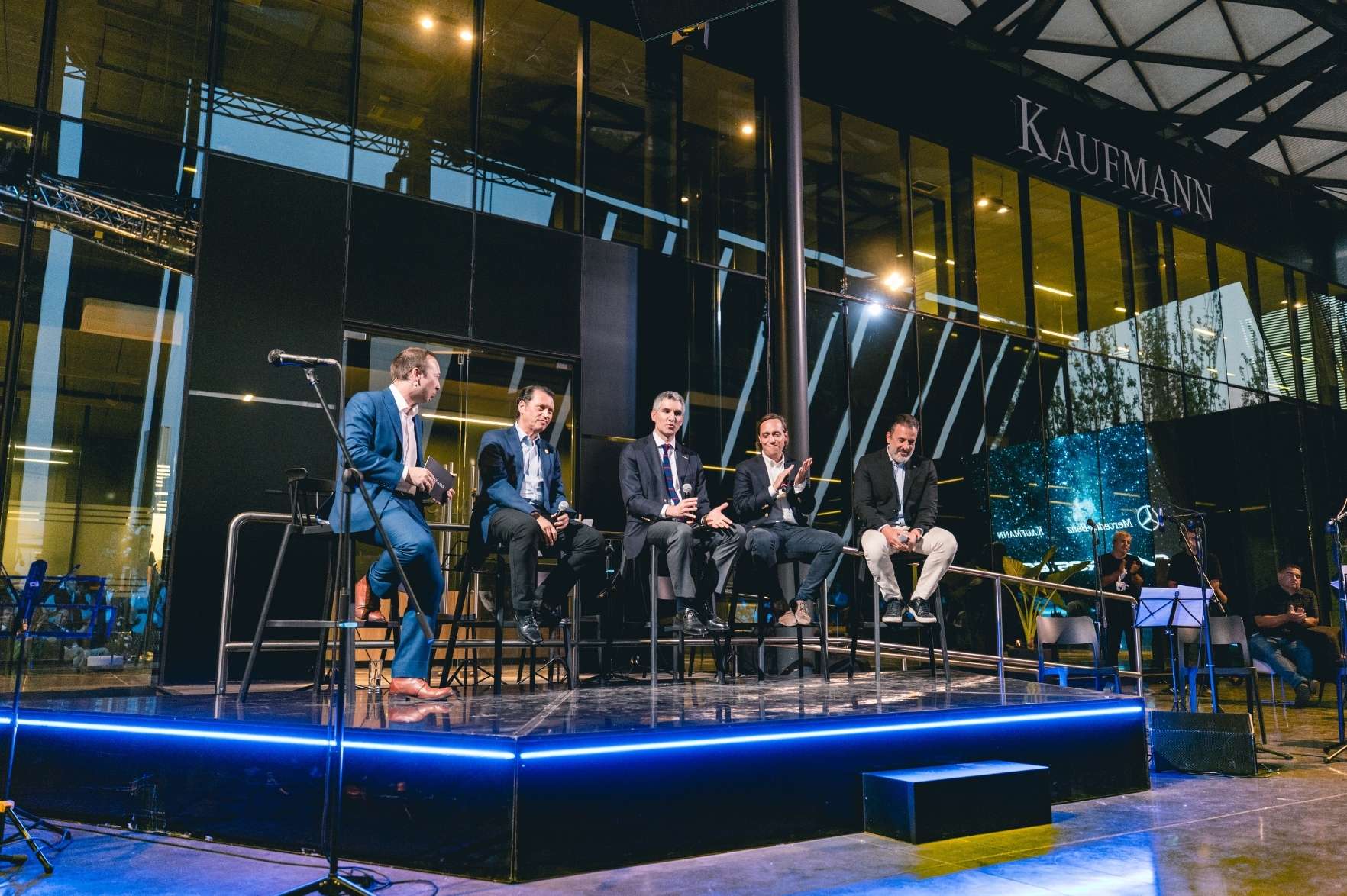 Chile marca un hito mundial: Kaufmann y CCU presentan el eActros 600