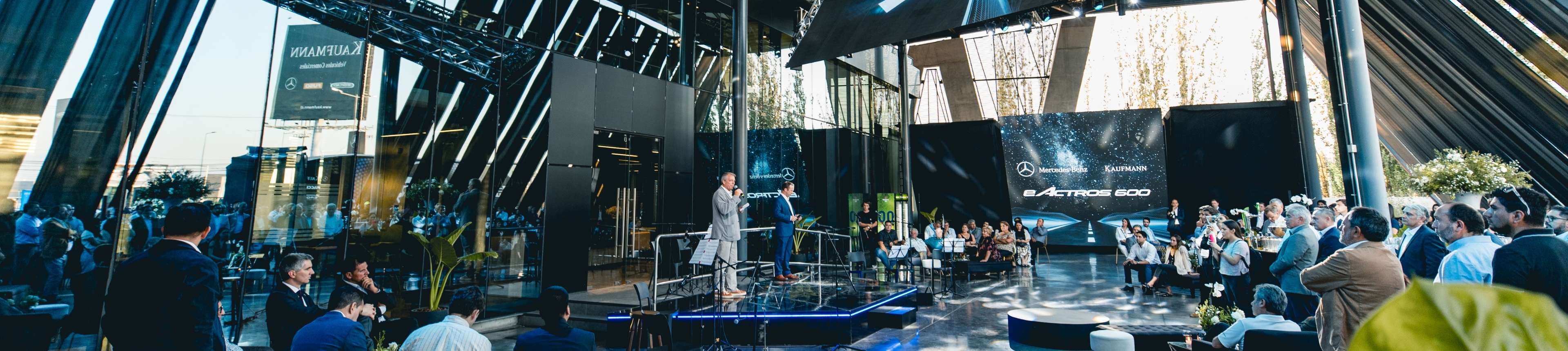 Chile marca un hito mundial: Kaufmann y CCU presentan el eActros 600